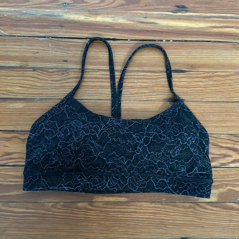 Lululemon Flow Y bra